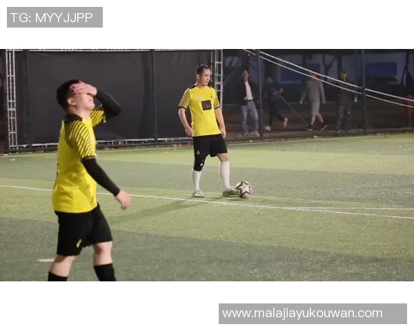 足球明星过人技巧集锦视频展现精彩瞬间与绝妙技艺